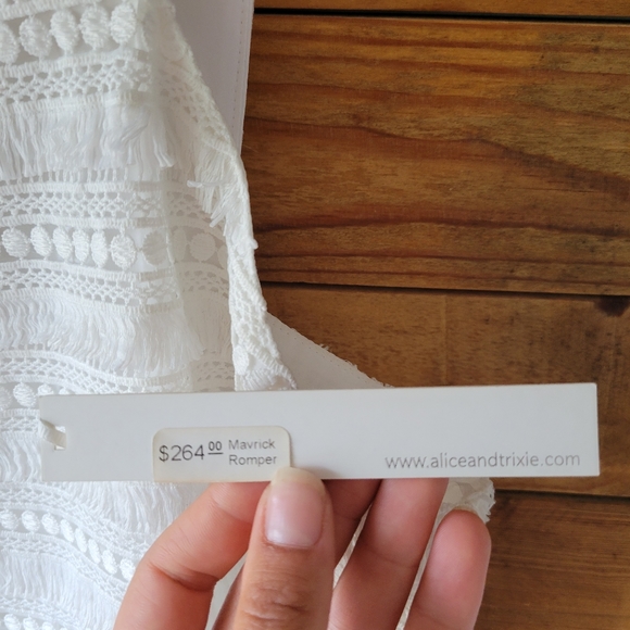 Alice & Trixie White Fringe Romper NWT - Picture 3 of 8